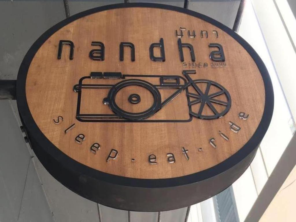 Nandha Hotel Bangkok Exterior foto