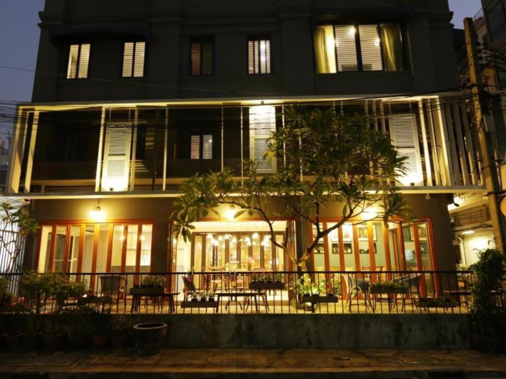 Nandha Hotel Bangkok Exterior foto